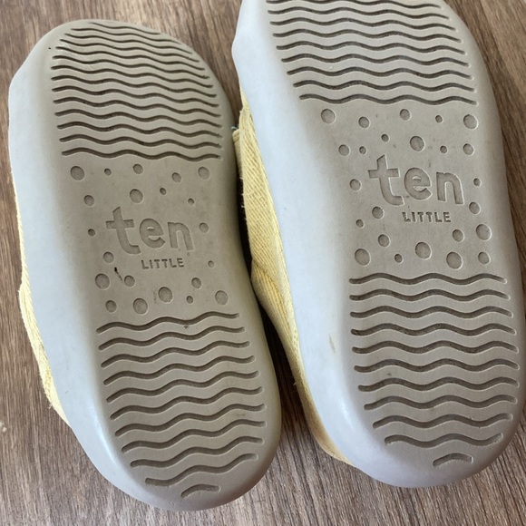 Ten Little Yellow Flexible Sole size 12 toddler/little kid sneakers - Picture 4 of 8